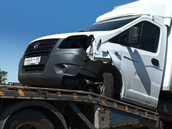 заказать эвакуатор в твери